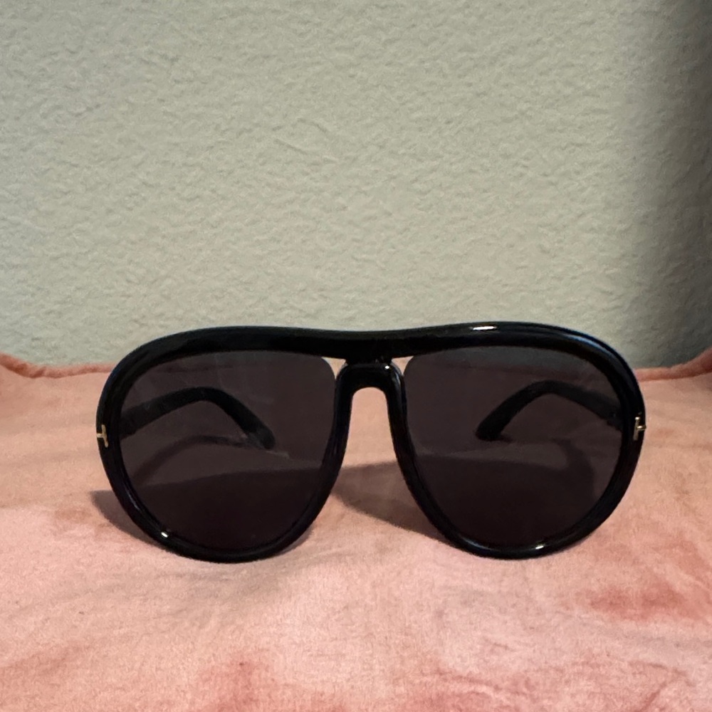 Black Aviator Sunglasses